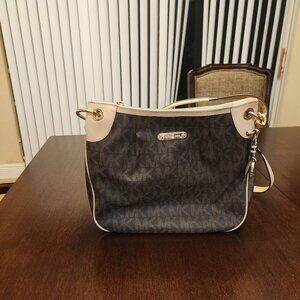 Michael Kors Signature Bag - Hobo